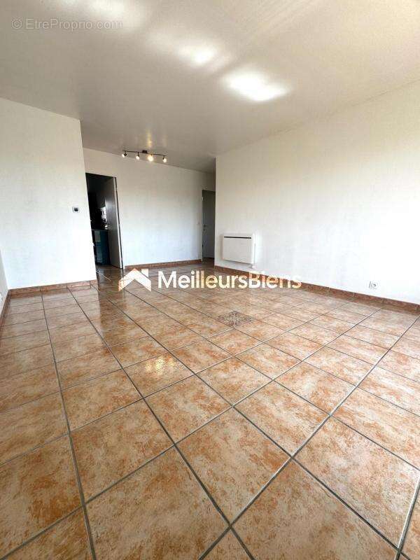 Appartement à VILLEMOMBLE