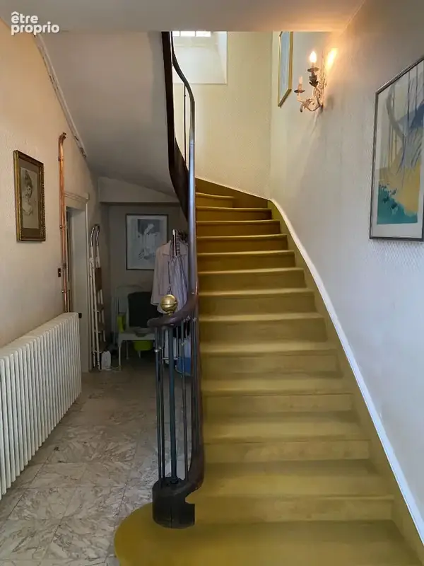A 1oo m de la gare maison bourgeoise de 267.5  m2 habitables - photo 6