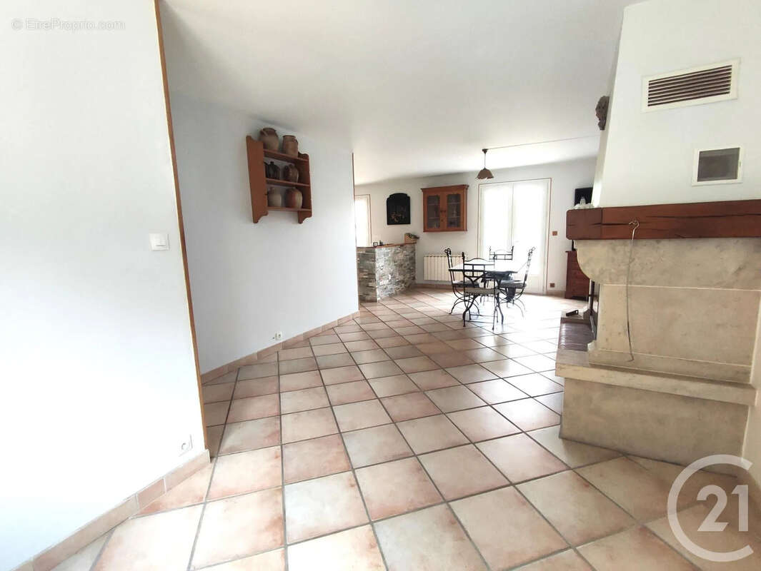 Maison 115 m² à Saint-Amand-En-Puisaye  - photo 8