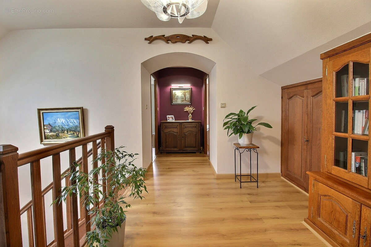 Maison à SAINT-MARCELIN-DE-CRAY