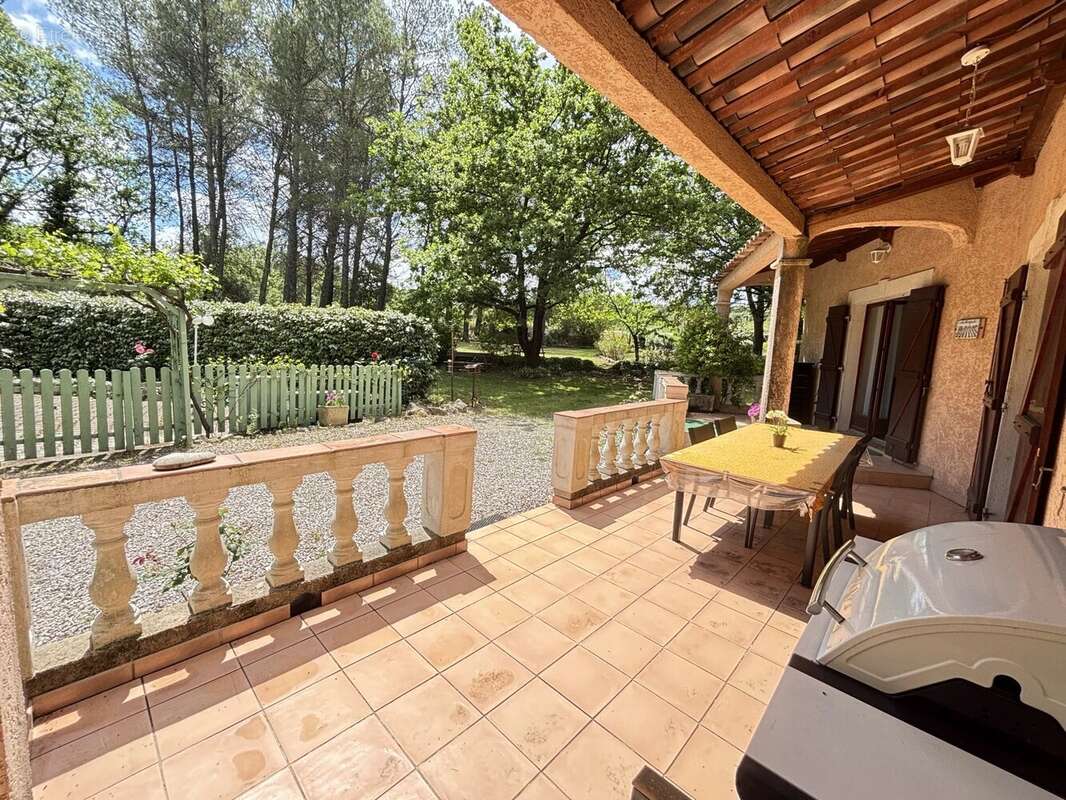 Maison à FIGANIERES