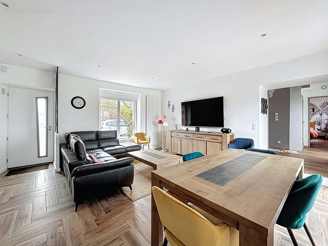 Maison à FIERVILLE-LES-MINES