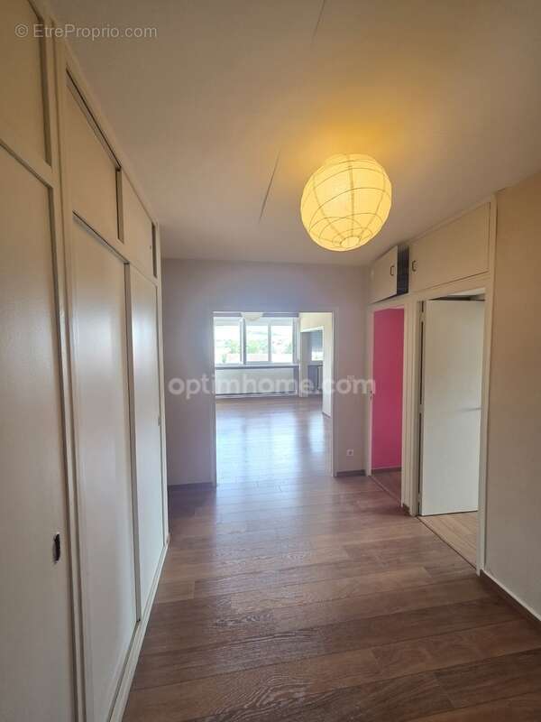 Appartement à BELLEVILLE-SUR-MEUSE