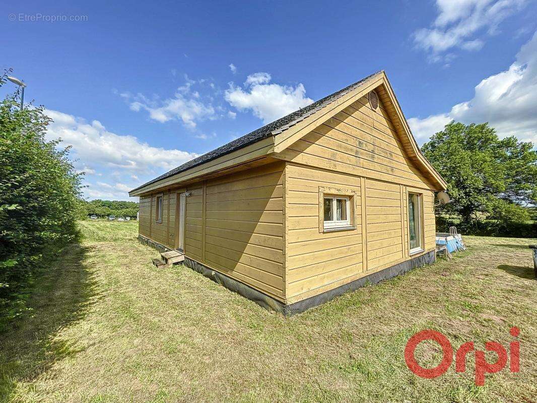 Maison à SAINT-GERMAIN-CHASSENAY