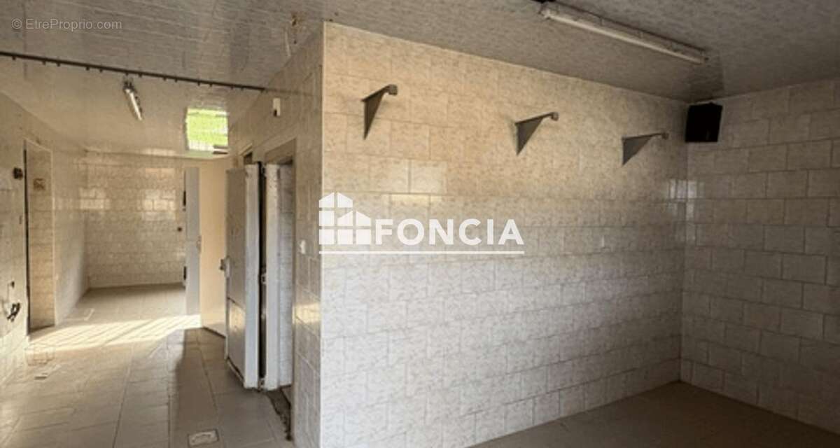 Revin - local commercialle de 110m2 avec fort potentiel - photo 5