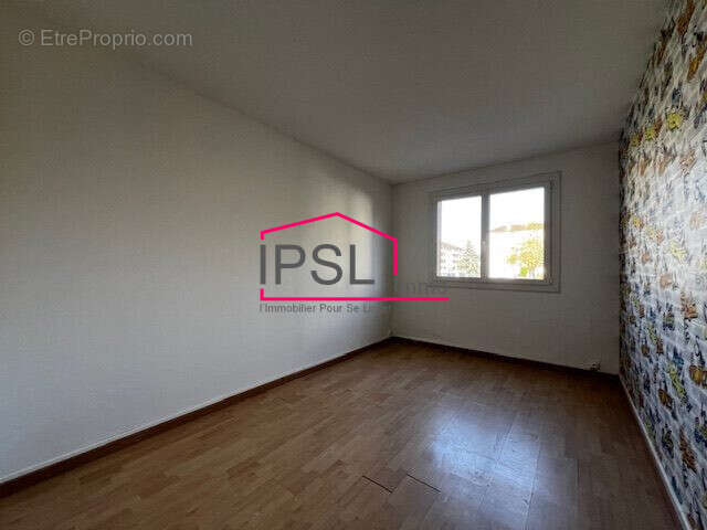 Appartement à SAINT-FARGEAU-PONTHIERRY