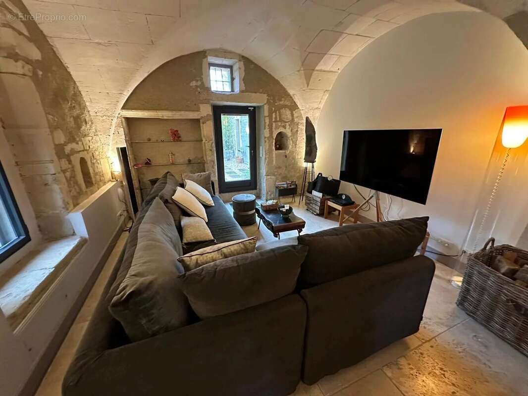 Maison à MOURIES