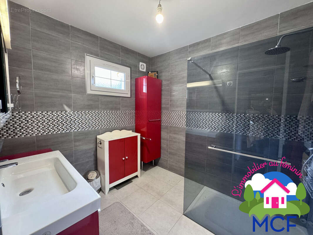 Maison 163 m² à La Couture-Boussey  - photo 7