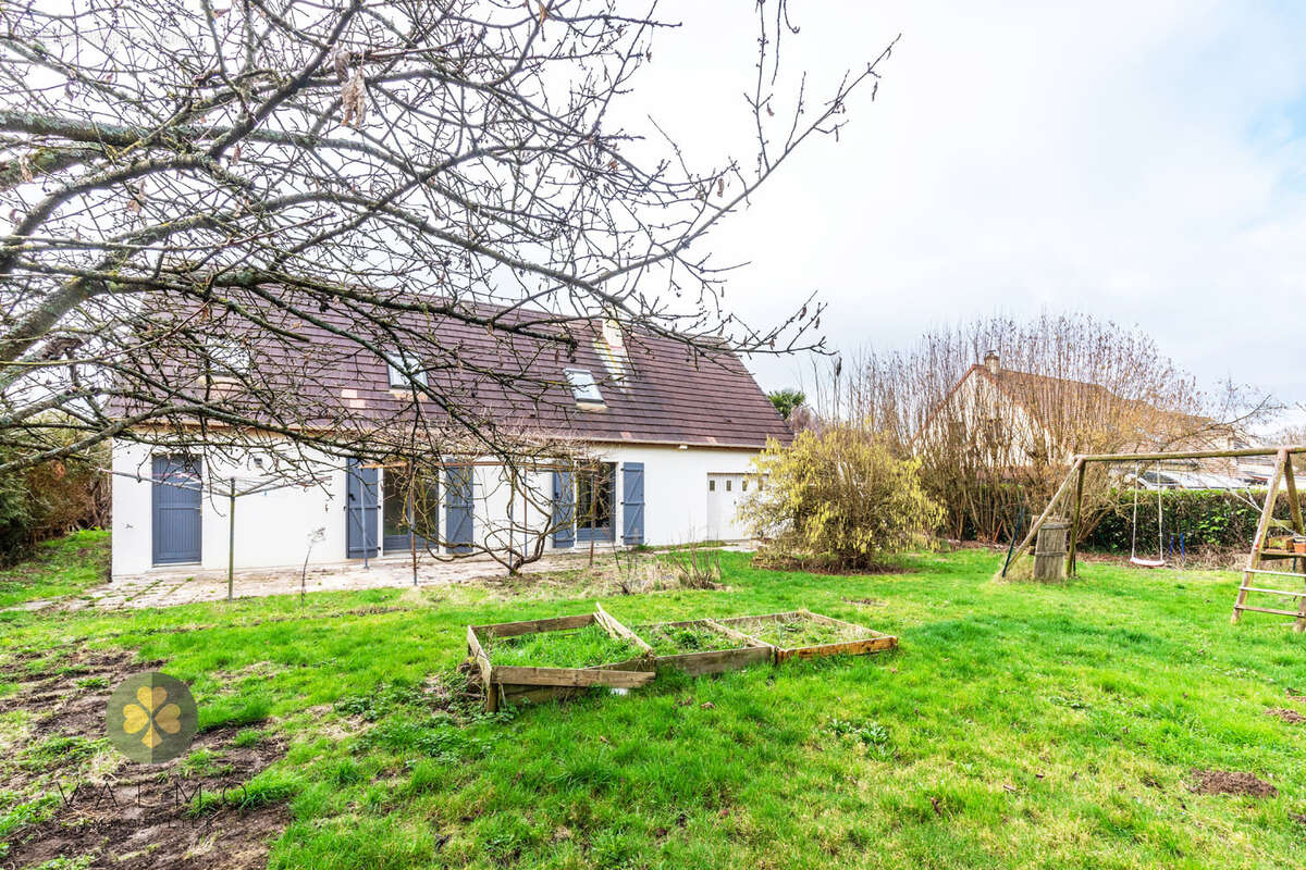 Maison à TACOIGNIERES