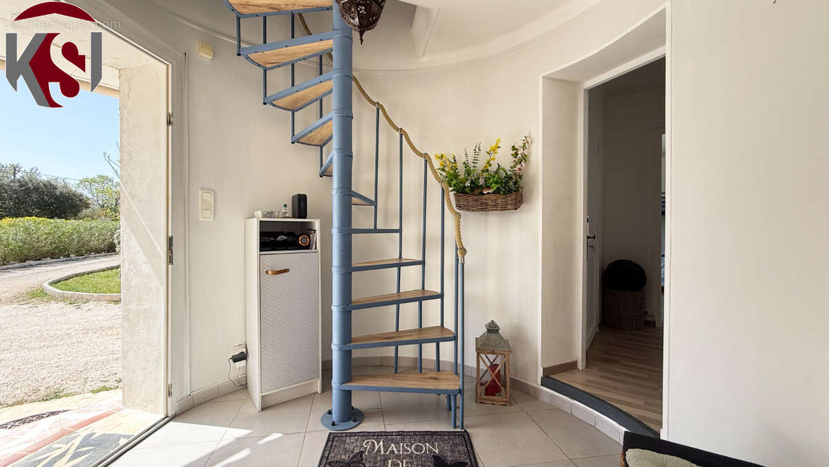 Maison à SAINT-MAXIMIN-LA-SAINTE-BAUME