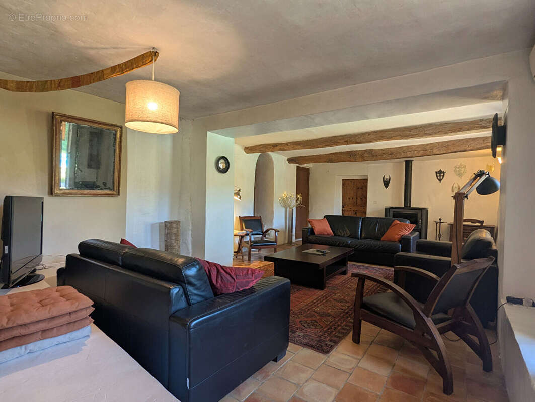 Maison à VILLECROZE