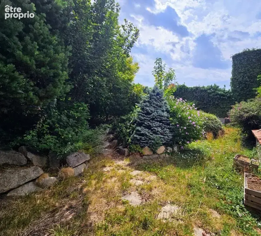 Maison 176 m² habitables - jardin - cour - grange  CHAURIAT (63) - photo 5