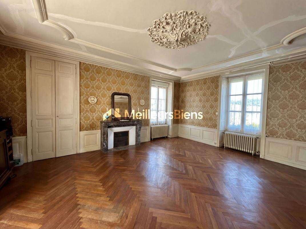 Maison à RENAZE