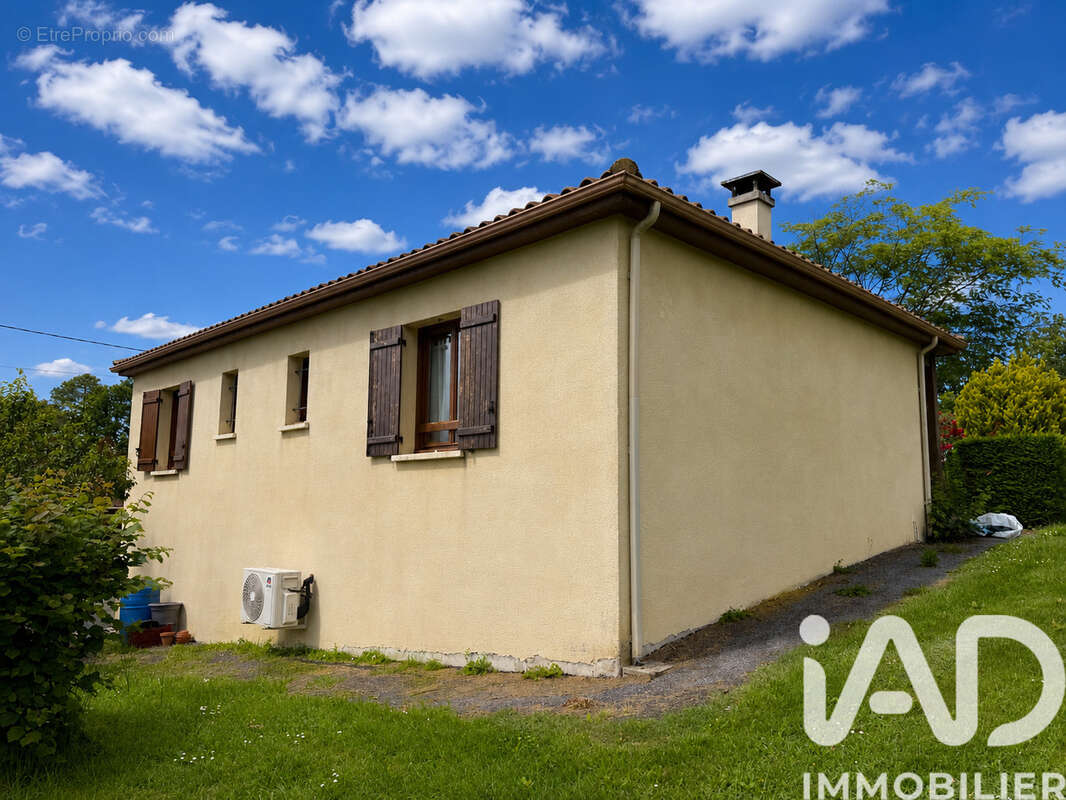 Maison 80 m² à Marcillac-Saint-Quentin  - photo 5