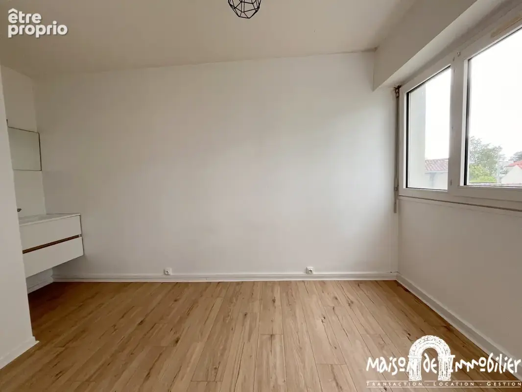A vendre à COGNAC - Appartement 5 pièces - 86m2 - 2 emplacements de parking - photo 10