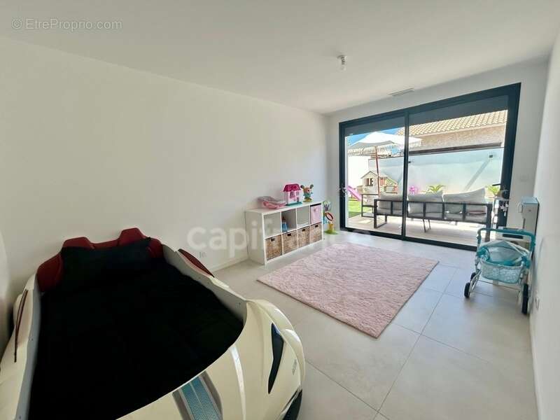 À VENDRE villa Frontignan 34 – Charmante villa de plain-pied T4 de 116 m² avec piscine – Quartier calme en fond d’impasse - photo 9