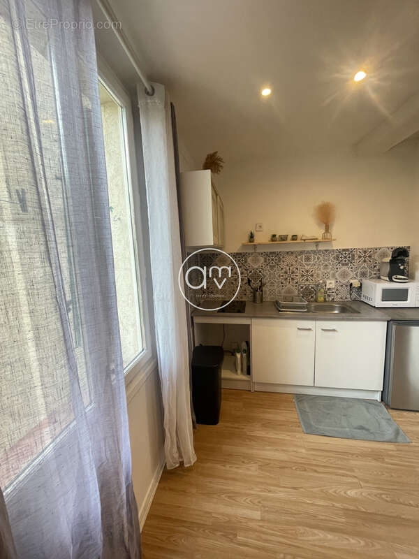 Toulon zone piétonne STUDIO rénové pour investissement locatif - photo 2