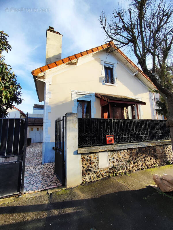 Maison à DRANCY