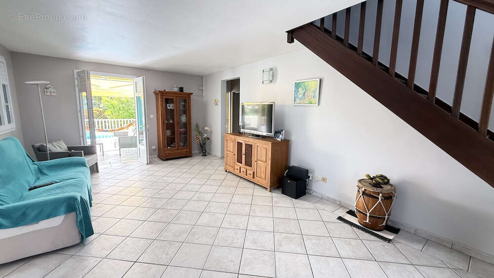 Maison à RIVIERE-SALEE