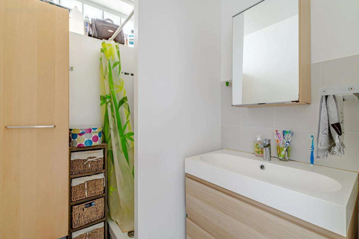 Appartement à GENNEVILLIERS