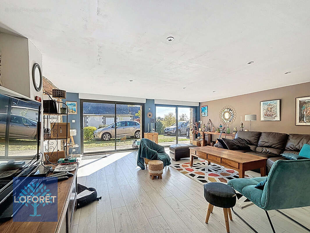 Maison à SAINT-GERMAIN-EN-COGLES