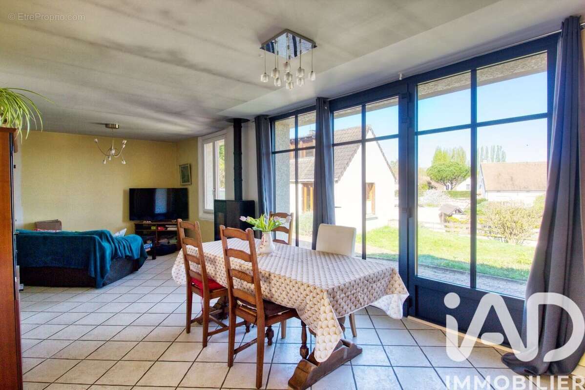 Photo 2 - Maison à VIGNY