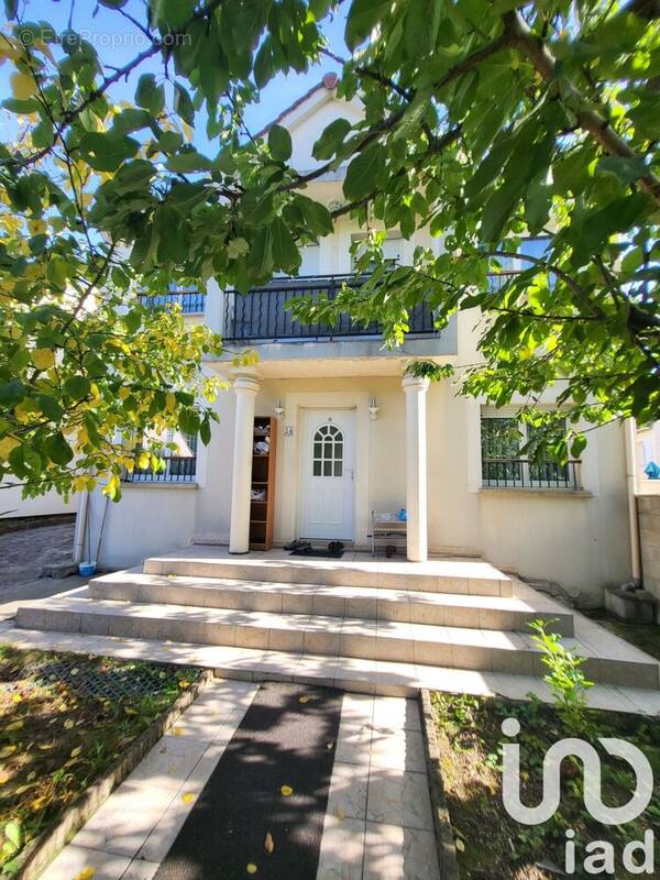 Photo 1 - Maison à SARCELLES