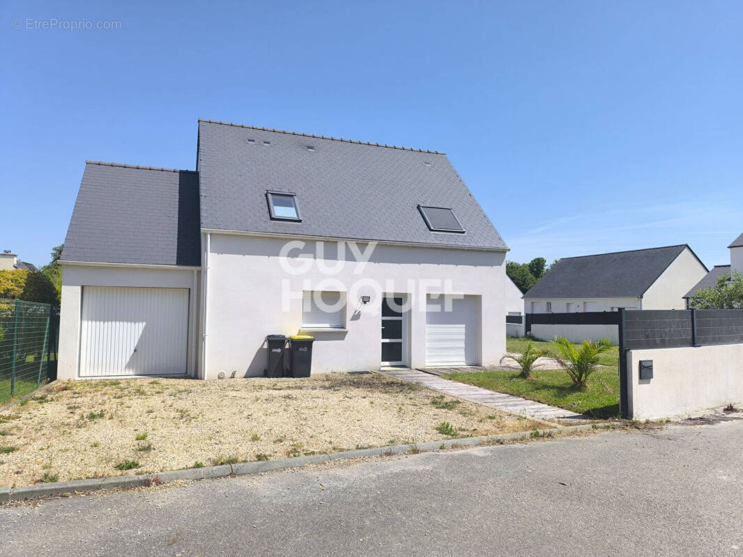 Maison à LOCMARIA-GRAND-CHAMP