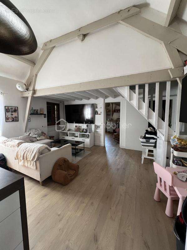 Appartement à SERVON