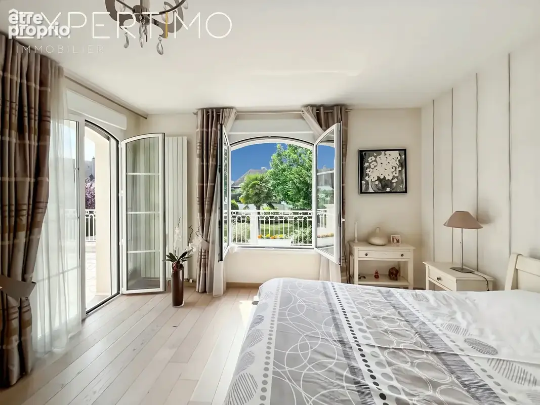 Propriete de caractere haut de gamme de 326 m2 aux volumes exceptionnels - photo 13