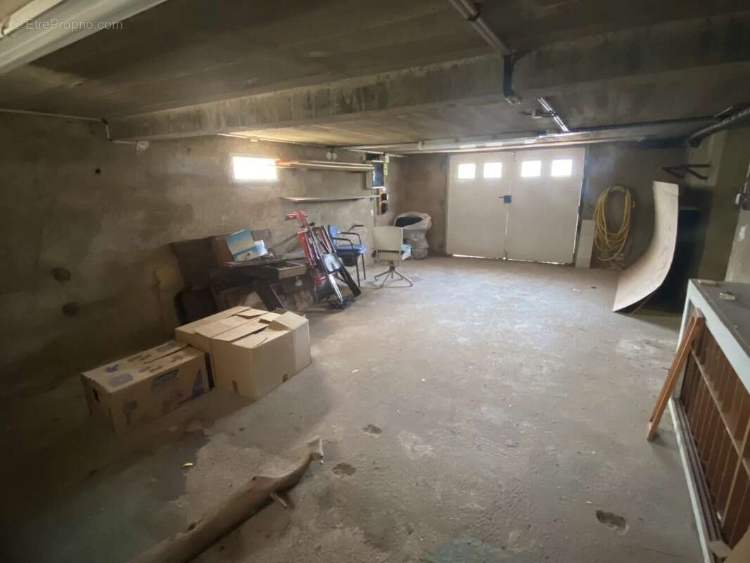 Maison à SAINT-YZAN-DE-SOUDIAC