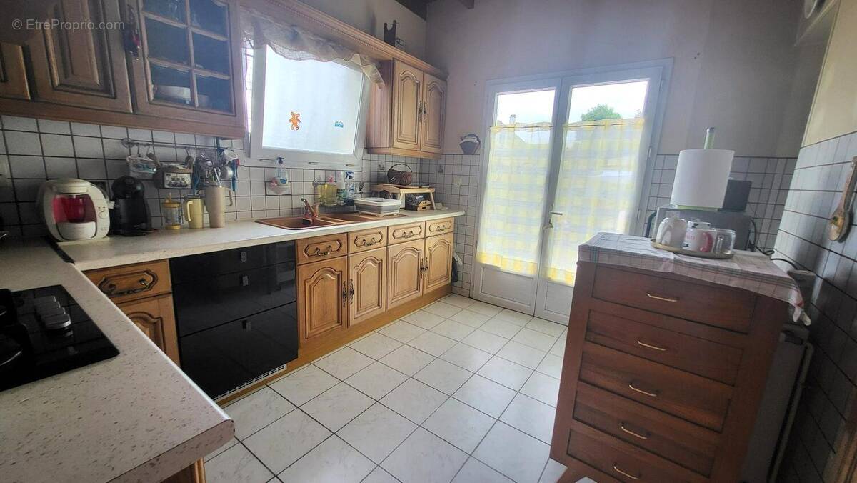 Maison à LES CLAYES-SOUS-BOIS