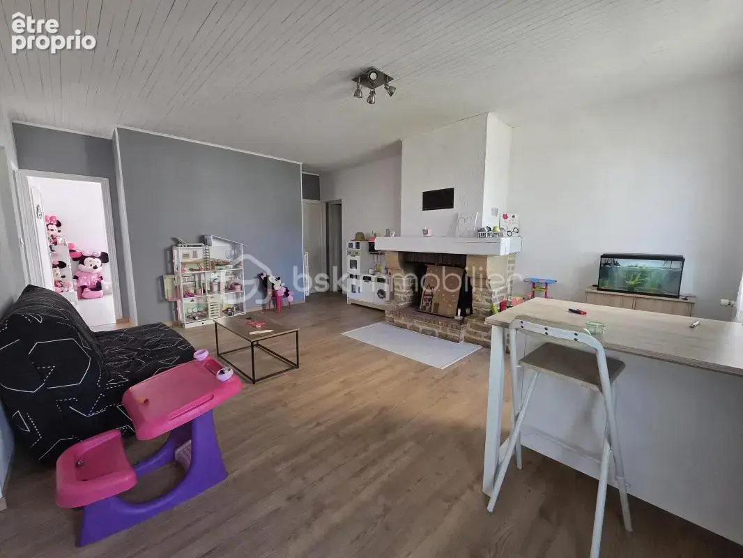Exclusivité – hyper centre lezay – propriété avec hangar + panneaux solaires - photo 8