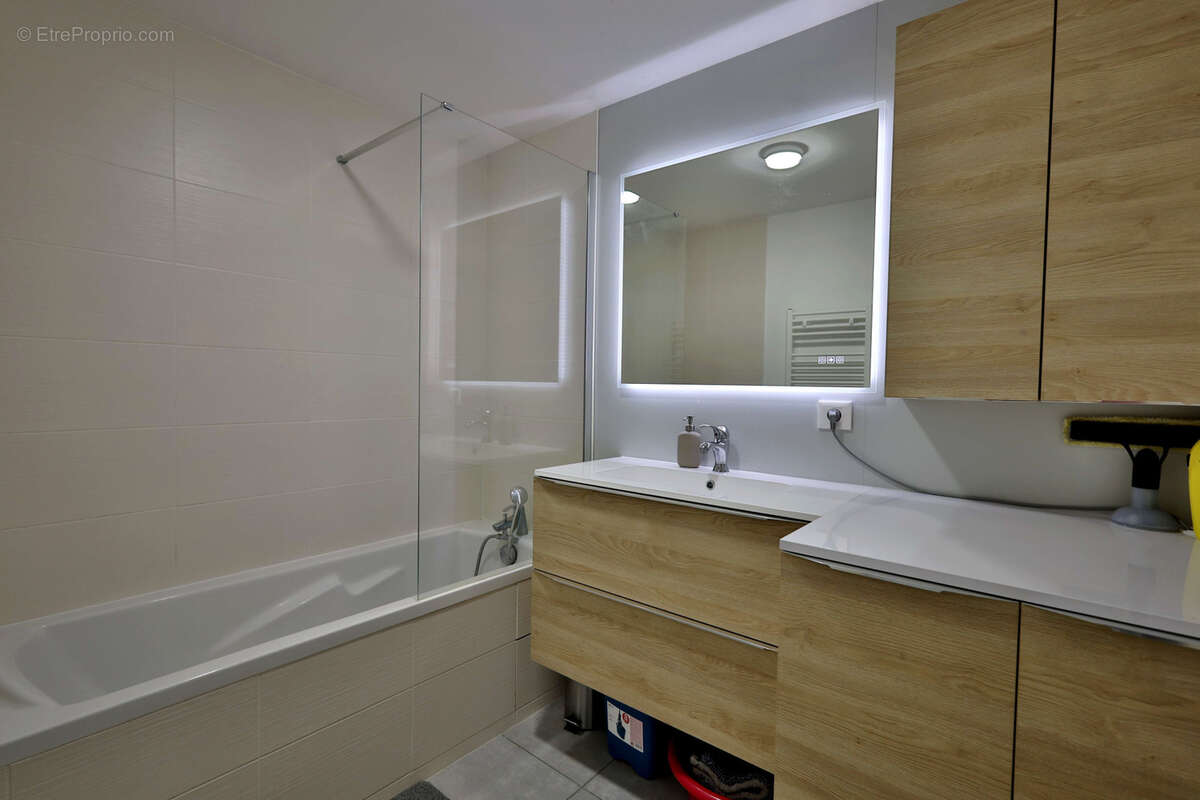 Appartement Type 2 - 47,5 m2 habitables - Balcon - Place privative - photo 15