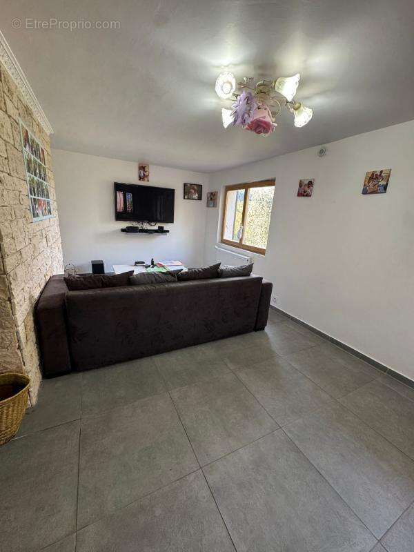 Maison à BERRE-LES-ALPES