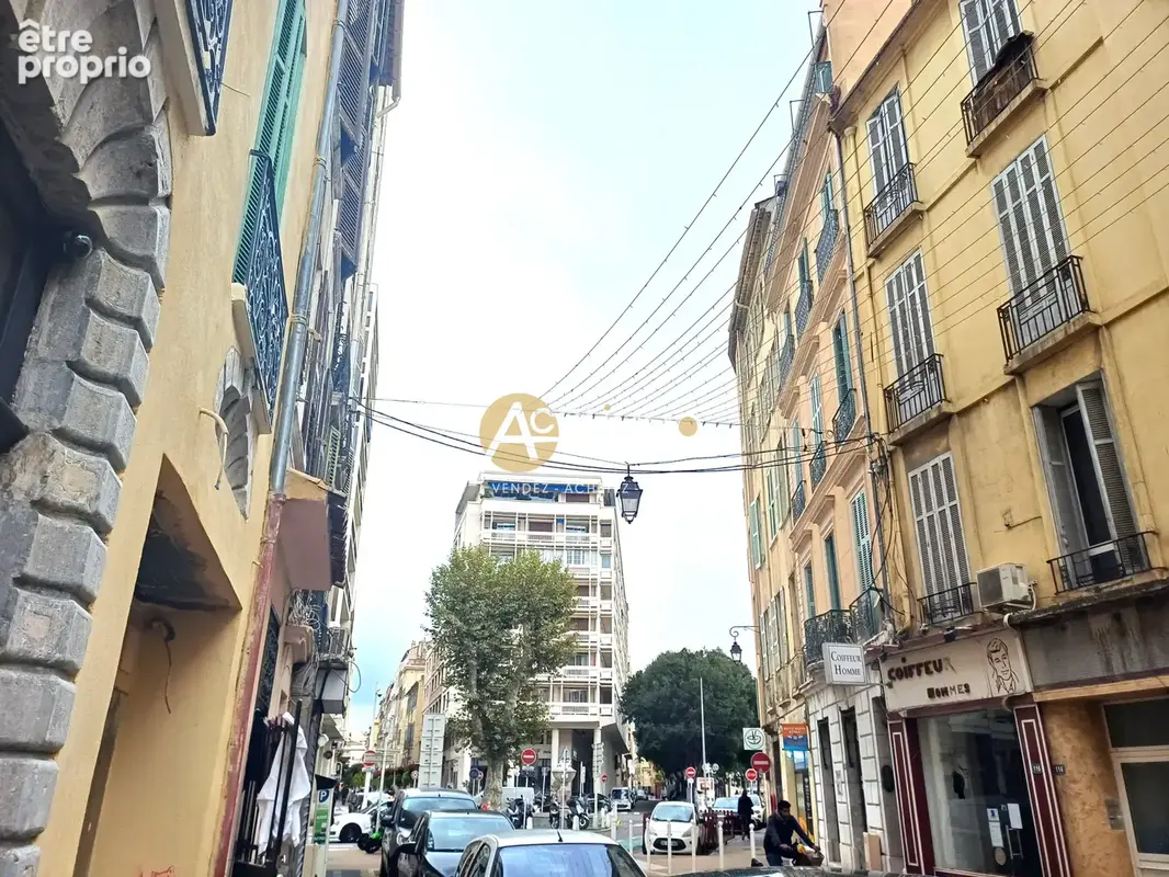Toulon centre ville - murs local commercial loue - photo 2