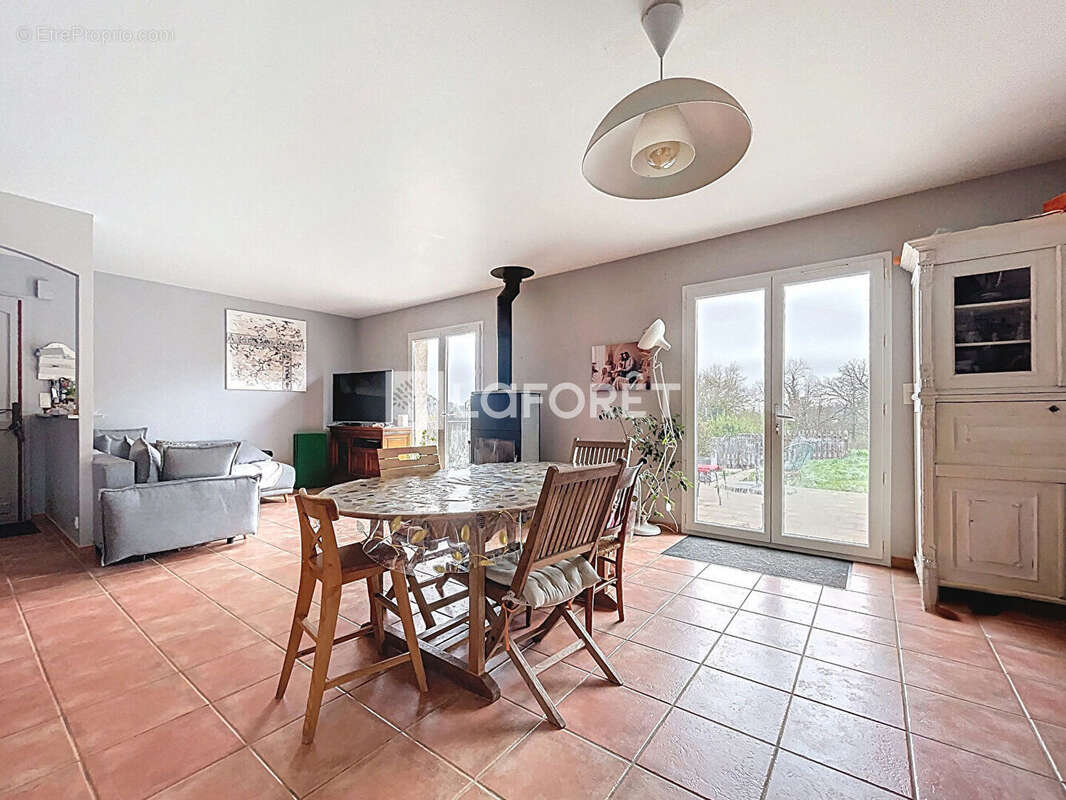 Maison à BOURRET