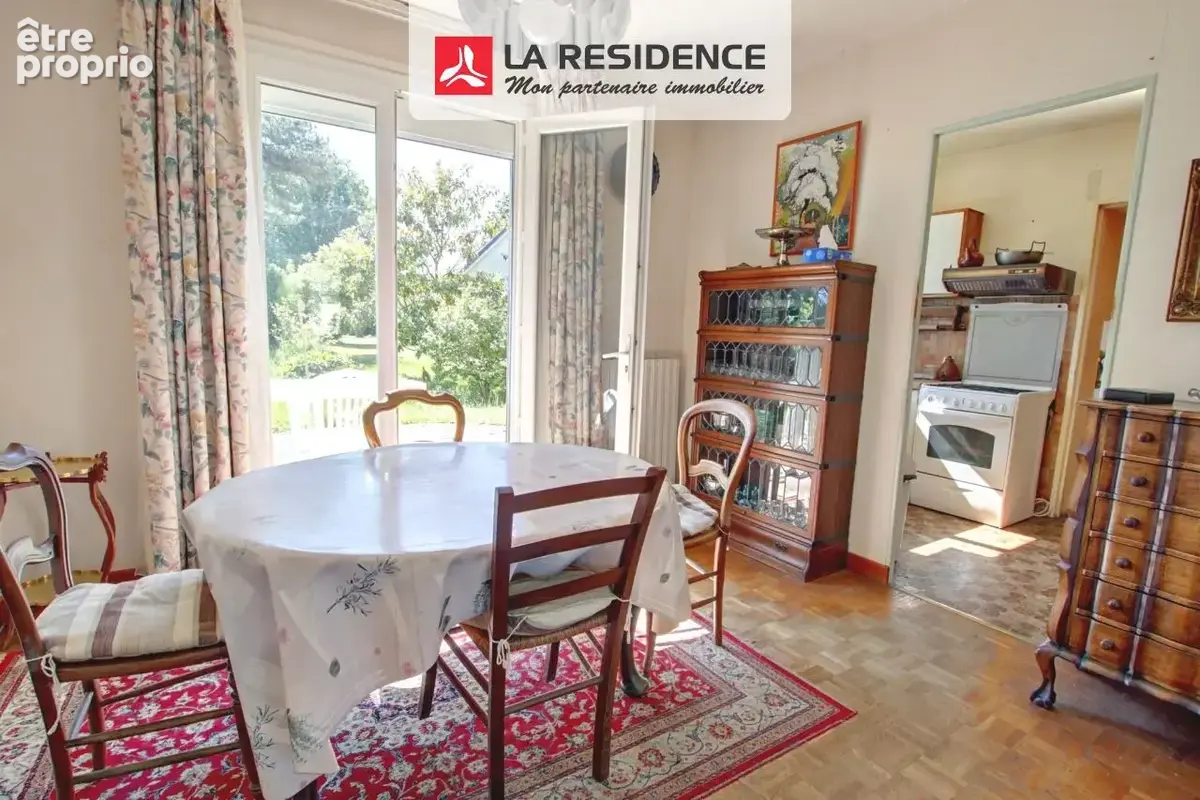 Maison 132 m² à Le Mesnil-Saint-Denis  - photo 3