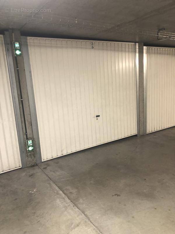 Parking à LYON-4E