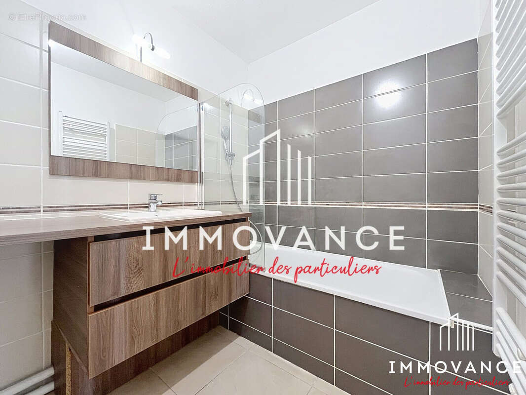 Appartement à JUVIGNAC