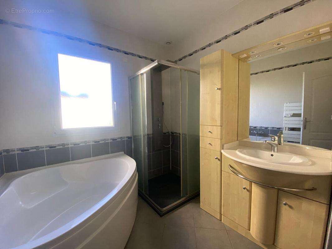 Maison à SAINTE-PAZANNE