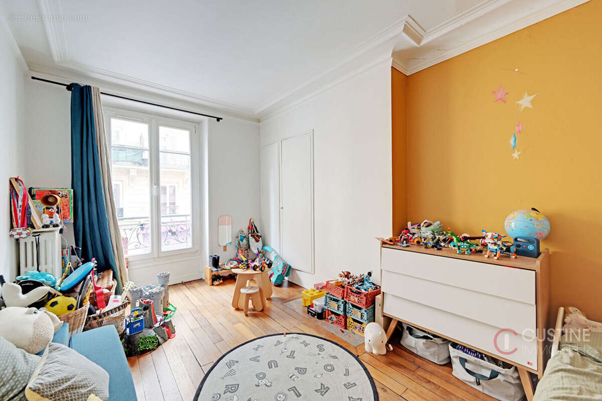 Appartement à PARIS-18E