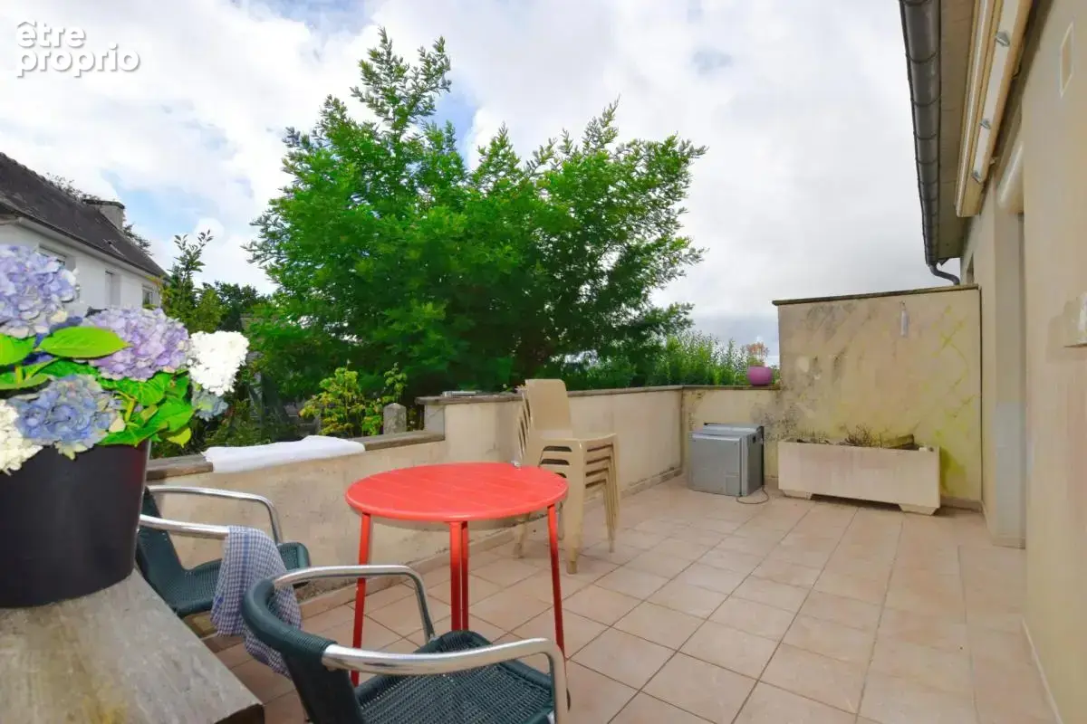 Maison, 7 pièces, 140 m² - photo 2