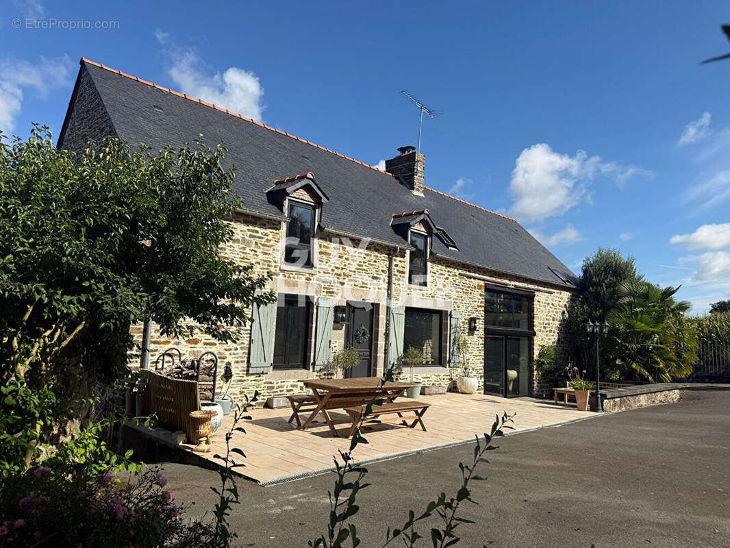 Maison à DOL-DE-BRETAGNE