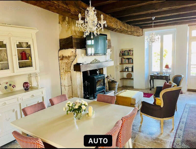 Maison à AUBETERRE-SUR-DRONNE