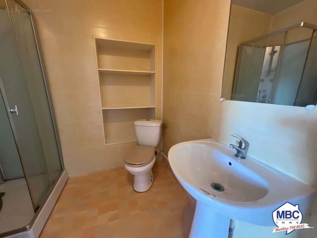 Appartement à MAZIERES-EN-MAUGES