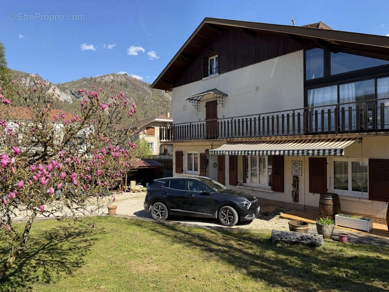 Maison à VAUX-LES-SAINT-CLAUDE