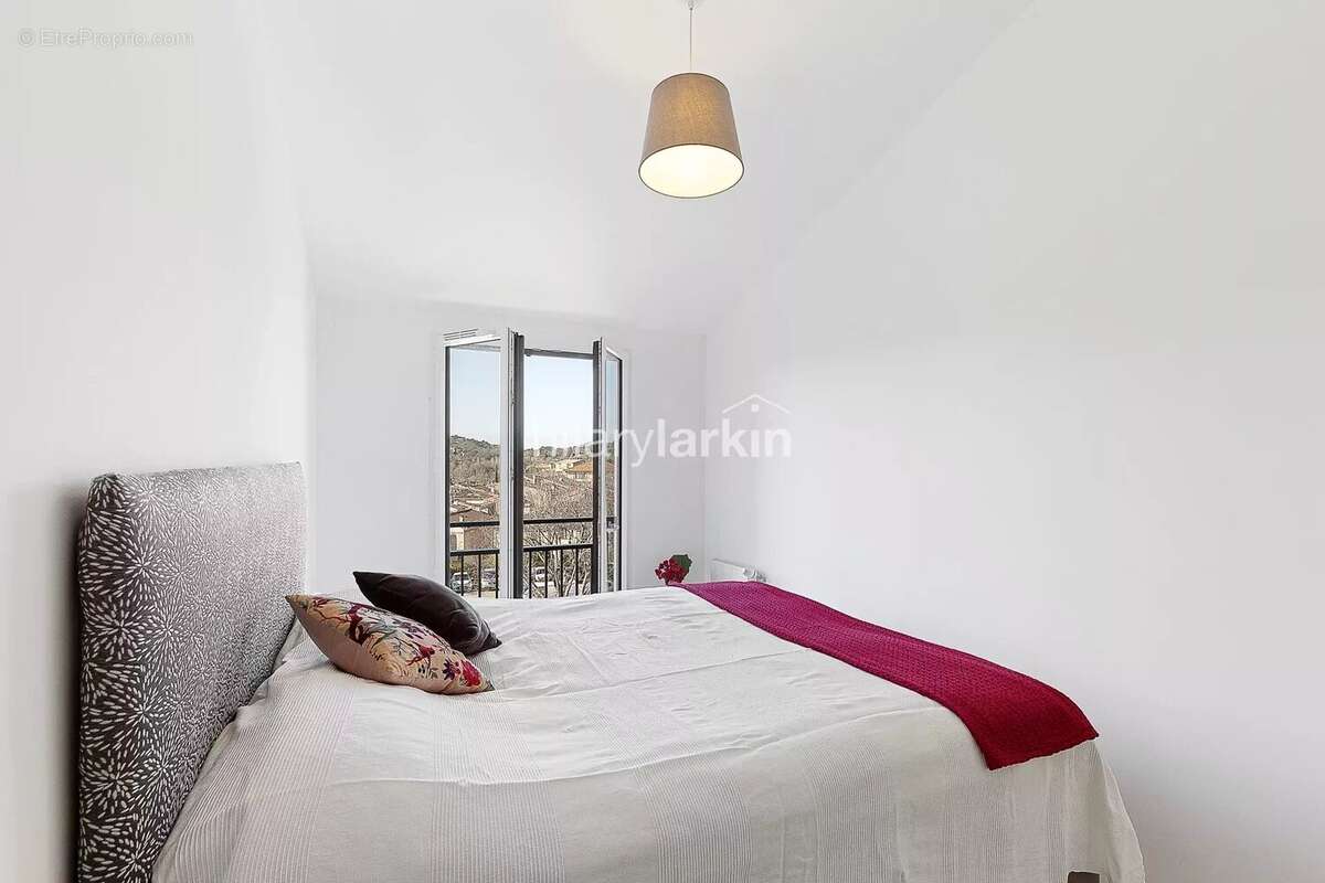 Appartement à VALBONNE