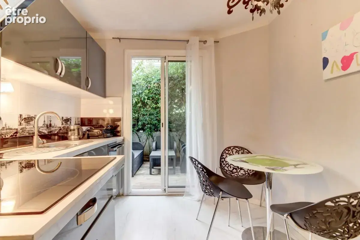 2 pièces avec terrasse en rez-de-jardin à 2 pas des plages - photo 2