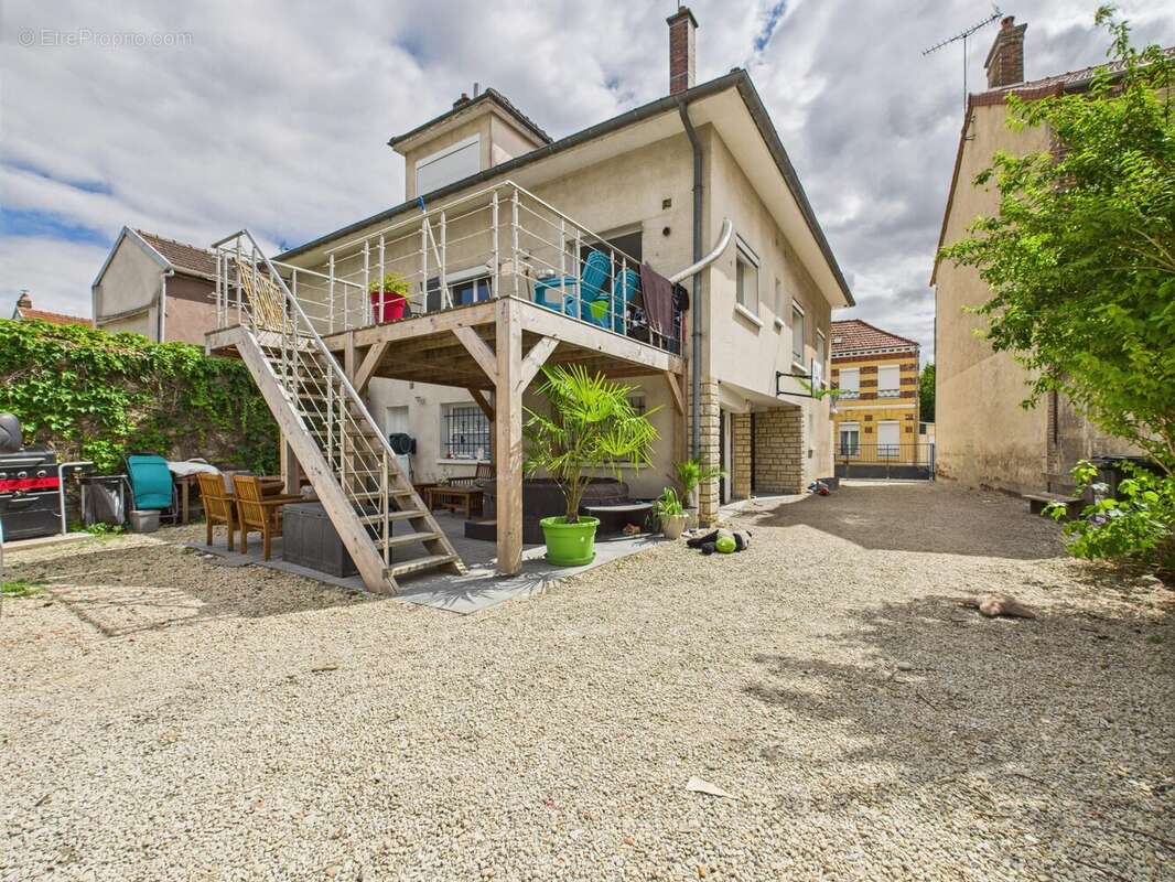 Maison 235 m² à Romilly-Sur-Seine  - photo 3